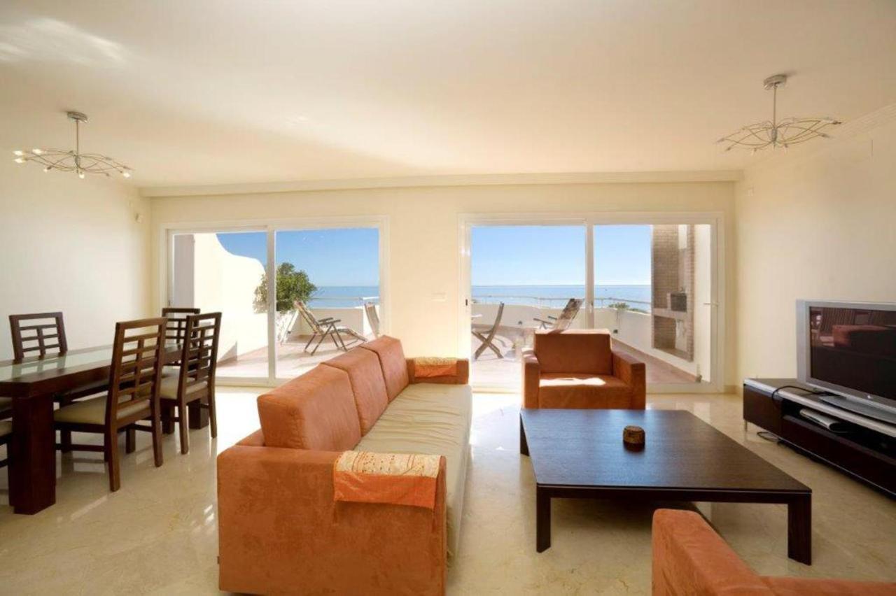 Immaculate 3-bed Penthouse- Stunning Views Appartement